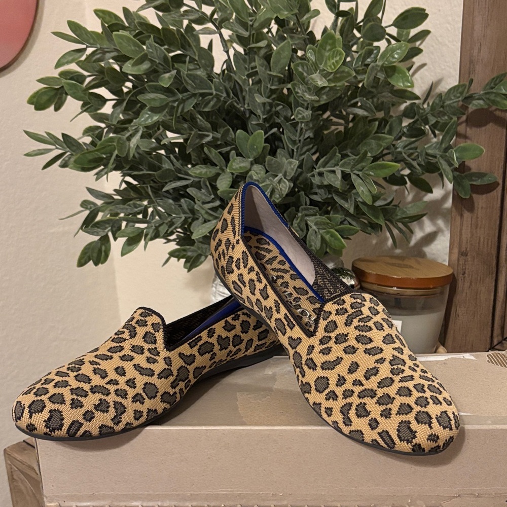 Rothy’s The Lounge Loafer Size 9-Spotted Leopard